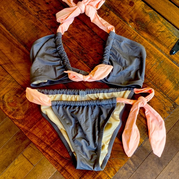 VS Bikini - Picture 1 of 6